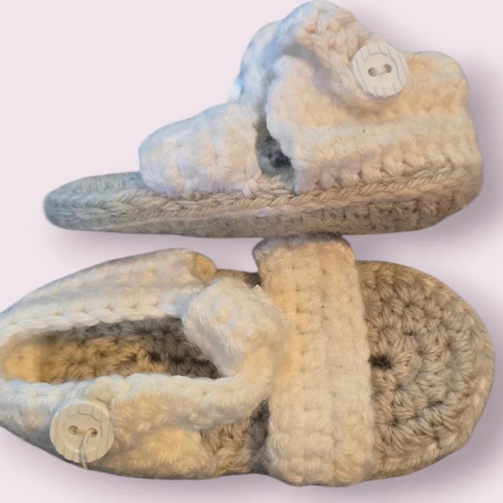 Handmade Adorable Knit Baby Slippers - White and Tan